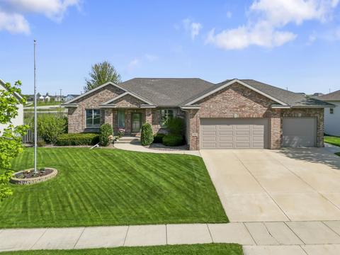 1990 Stonehaven Dr, Sun Prairie, WI 53590