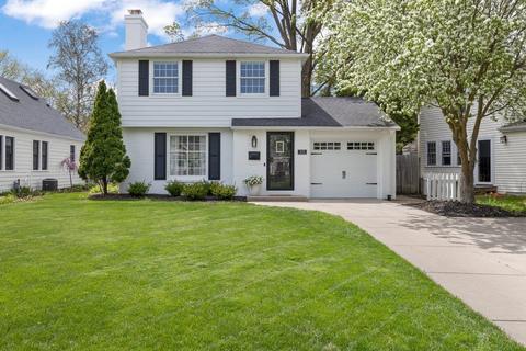 275 Kensington Dr, Madison, WI 53704