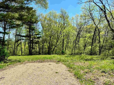 34695 Sprotsy Hill Rd, Wauzeka, WI 53826