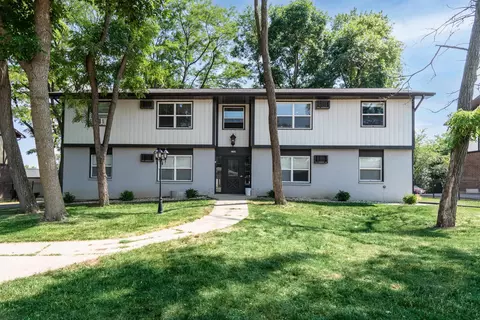 2379 Chalet Gardens Ct, Fitchburg, WI 53711