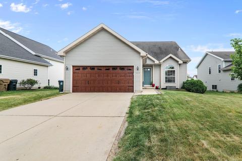 5313 Bauer Dr, Madison, WI 53718
