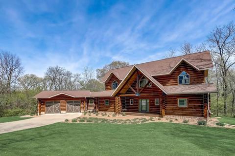 8618 Ridge Dr, Belleville, WI 53508