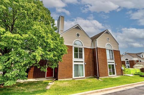 545 Donofrio Dr #8, Madison, WI 53719