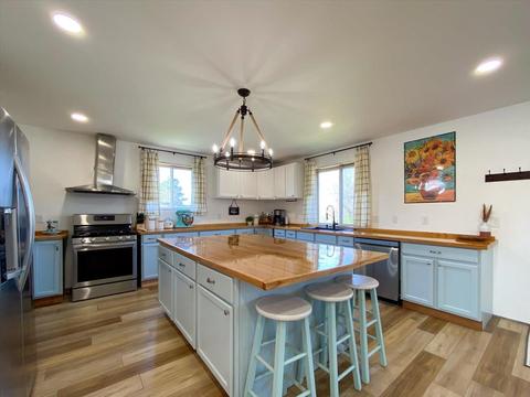 s2492 Coon Bluff Road, Reedsburg, WI 53959