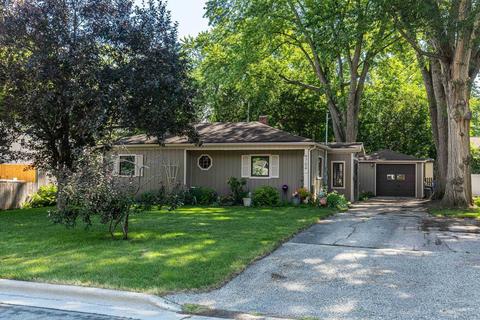 4704 Wallace Ave, Monona, WI 53716