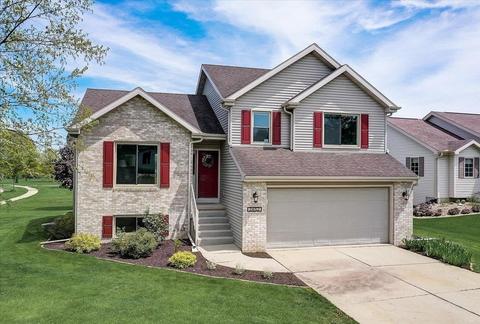 2652 Mica Rd, Fitchburg, WI 53711