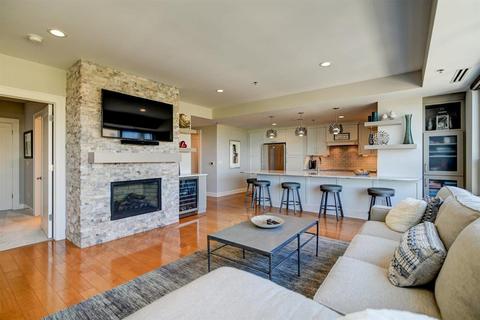 137 E Wilson St #713, Madison, WI 53703