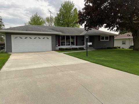 25 Highland Ave, Ripon, WI 54971
