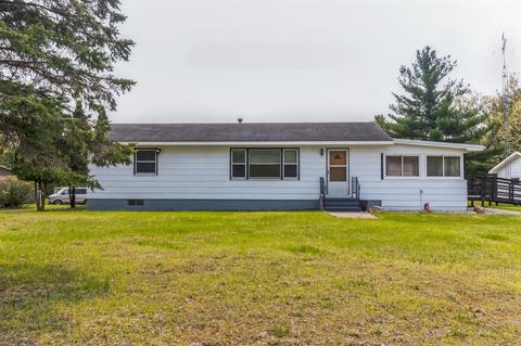 1353 Fern Ln, Wisconsin Dells, WI 53965
