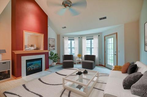3020 Triverton Pike Dr #203, Fitchburg, WI 53711
