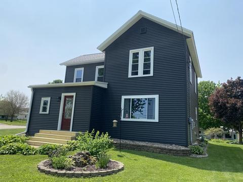 406 S Fountain St, Montfort, WI 53569