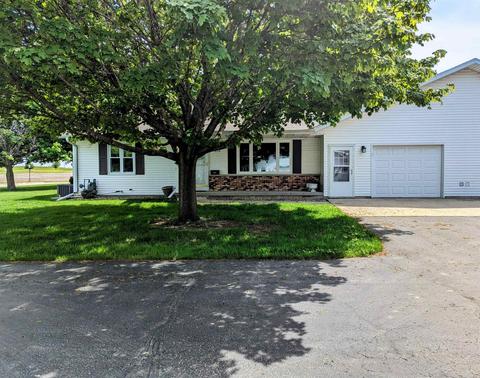 808 Pattee Dr, Waupun, WI 53963