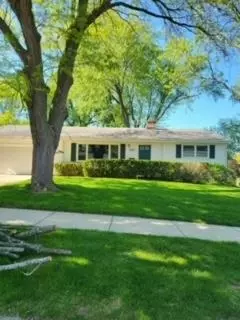 1408 Arrowood Dr, Madison, WI 53704