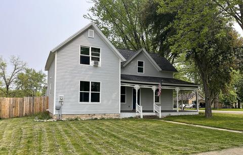 260 E 5th St, Westfield, WI 53964