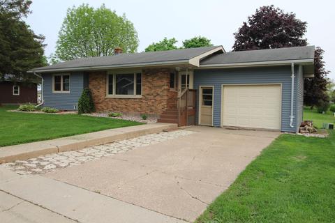 517 High St, Highland, WI 53543