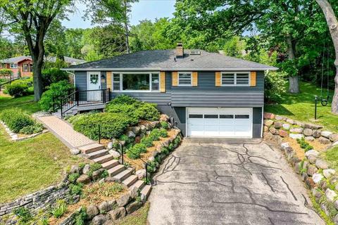 914 Birch Haven Cir, Monona, WI 53716