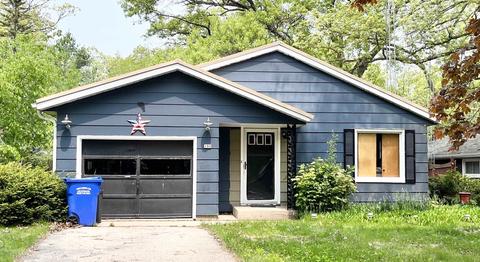 106 Parkway Rd, Pardeeville, WI 53954