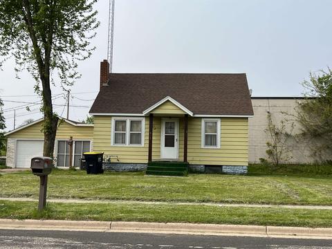 515 Mcevoy St, Mauston, WI 53948