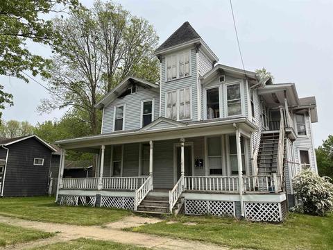 409 Center Ave, Janesville, WI 53548