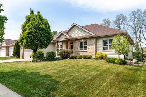 511 Killian Trl, Cottage Grove, WI 53527