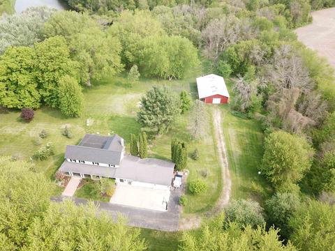 n3164 River Road, Columbus, WI 53925