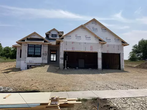 413 Molly Ln, Cottage Grove, WI 53527