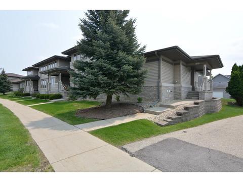 1585 Smithfield Dr, Sun Prairie, WI 53590