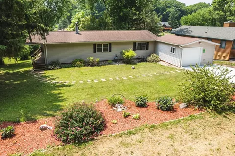 s938 West Redstone Drive, La Valle, WI 53941