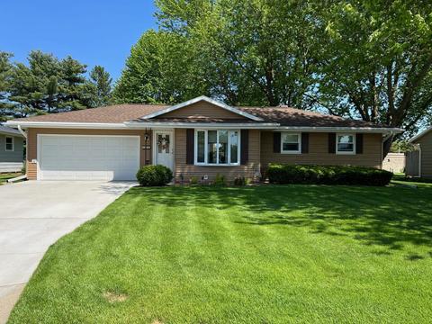 1708 Ontario Dr, Janesville, WI 53545