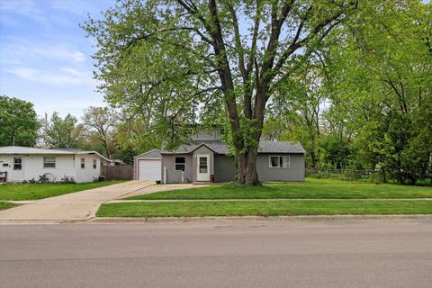 1608 S Grant Ave, Janesville, WI 53546