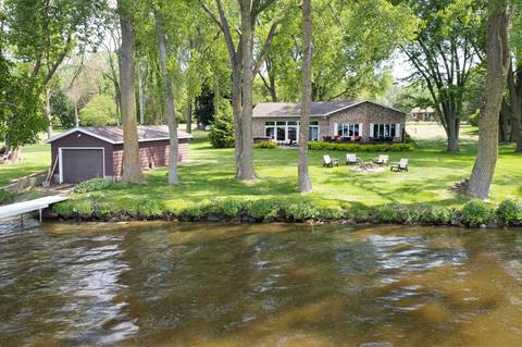 w10628 Becker Road, Poynette, WI 53955