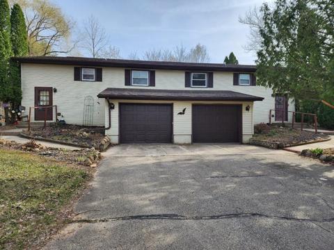 7565-7567 W Patchin Rd, Pardeeville, WI 53954