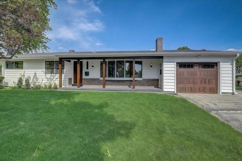 1617 Homberg Ln, Madison, WI 53716