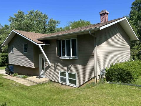 661 E Briar Ln, Beloit, WI 53511