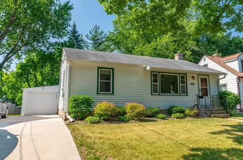 3813 Anchor Dr, Madison, WI 53714
