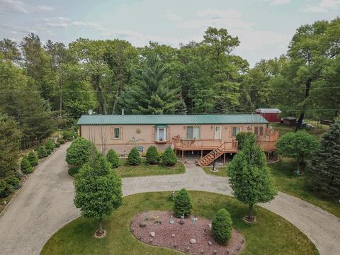 2180 Wisconsin St, Friendship, WI 53934