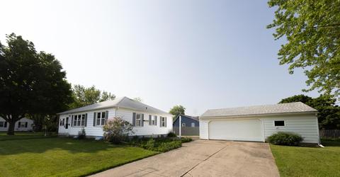 1620 Laurel Ave, Janesville, WI 53548