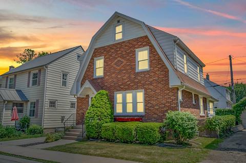 2013 Carey Ct, Madison, WI 53704