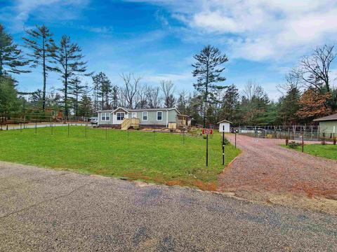 2107 Sauk St, Friendship, WI 53934
