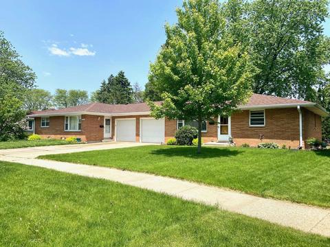 1740-1742 Tamarack Ln, Janesville, WI 53545