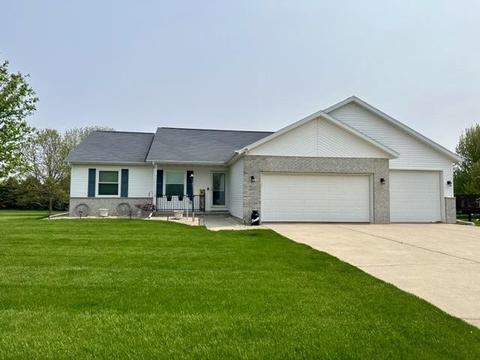 209 Buena Vista Dr, Arlington, WI 53911