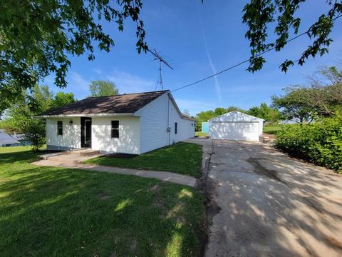335 Resort St, Marquette, WI 53947