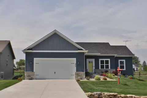 404 Teri Lee Ln, Orfordville, WI 53576