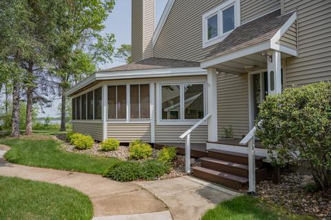 n7820 Lake View Court #8, New Lisbon, WI 53950
