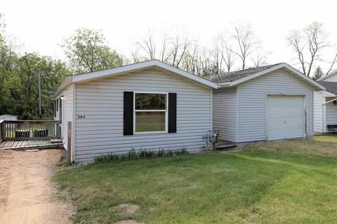 305 Railroad St, Rio, WI 53960