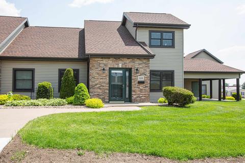 106 N Randolph St, Cuba City, WI 53807