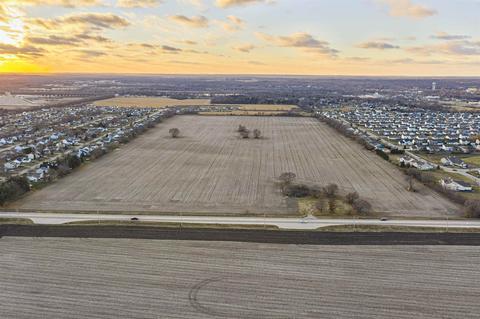 15432 Willowbrook Rd, South Beloit, IL 61080