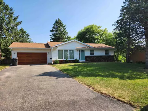 205 Olson Dr, Orfordville, WI 53576