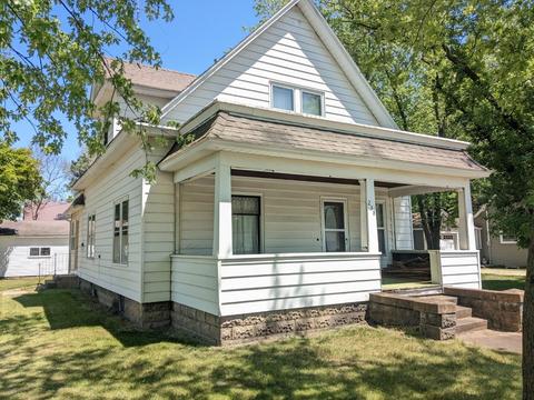 238 E Union St, Lone Rock, WI 53556