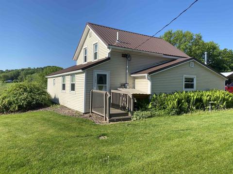 100 2nd St, La Valle, WI 53941